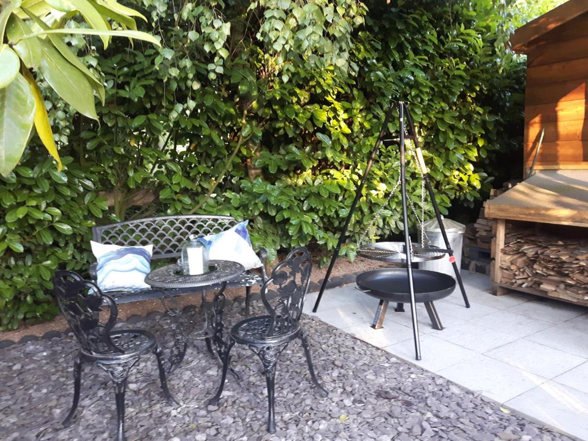 Ever Wanted To Go Off Grid Then This Is For You Sutton Coldfield Kültér fotó